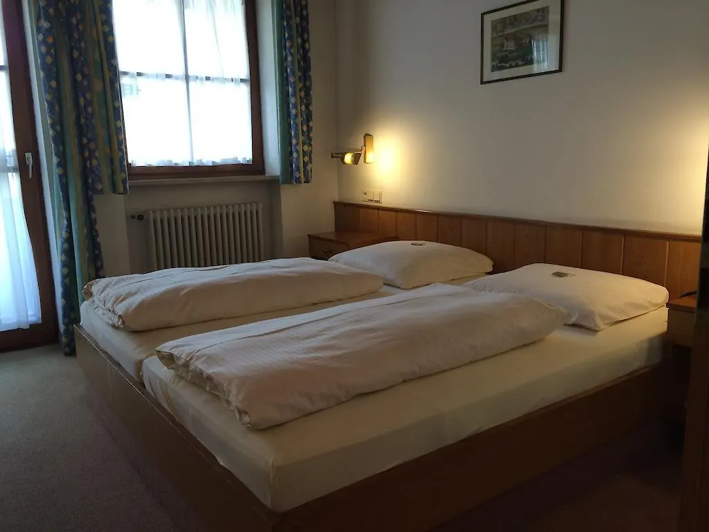 Hotel Neumayr München 3*,
